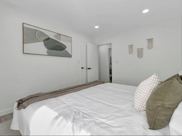 2118 S Euclid St APT C