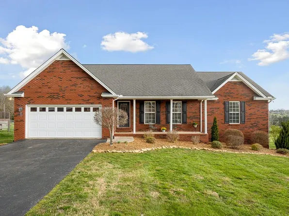 3913 Hilltop Dr, Cookeville, TN 38506