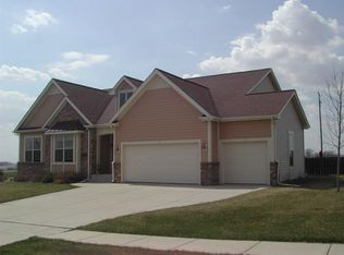 342 S Stonefield Rd, Elkhorn, WI 53121