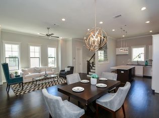 2404B Beall St, Houston, TX 77008