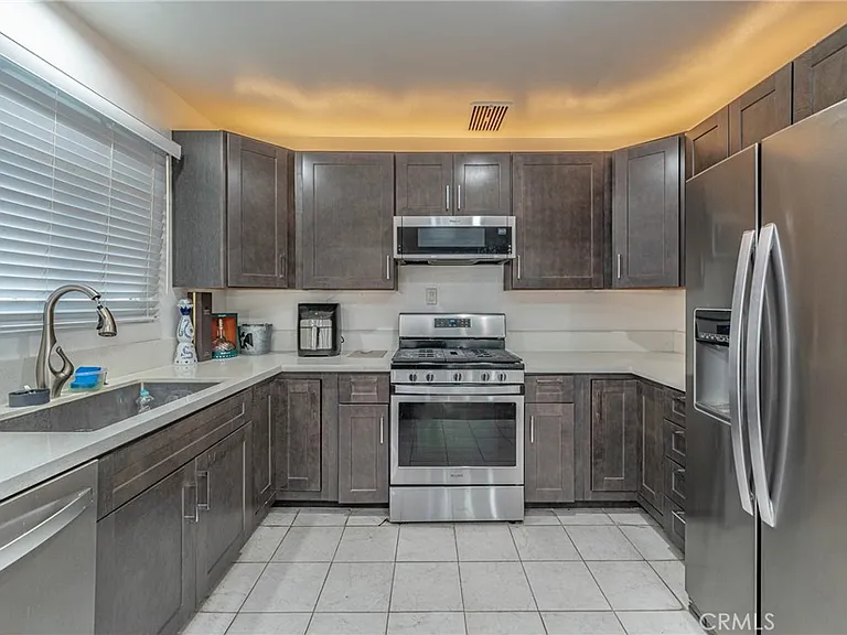 325 Cedar Ave #1 — Photo 10