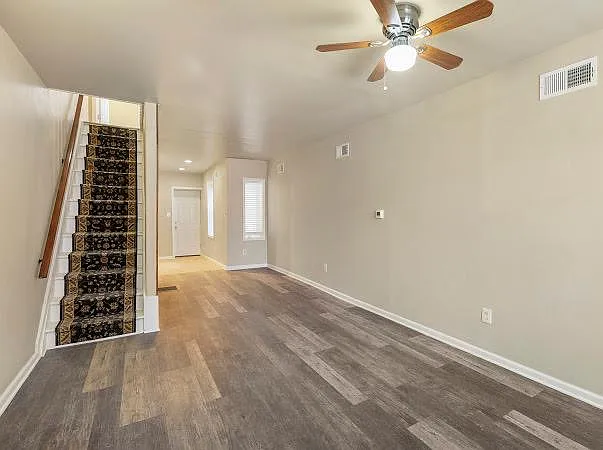 17 E Ashmead St — Photo 17