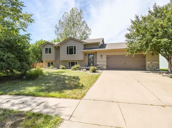 6115 S Aaron Ave, Sioux Falls, SD 57106