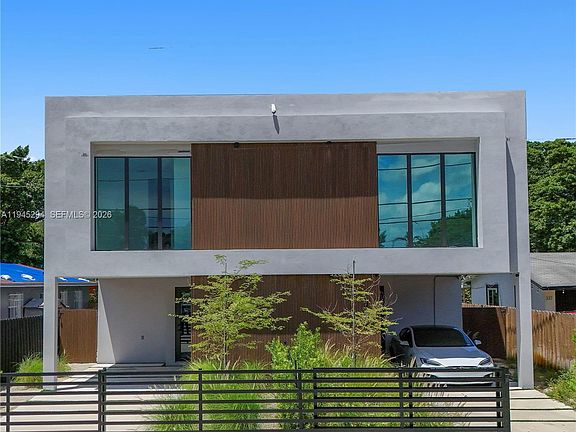 3rd image of 355 NW 50th St