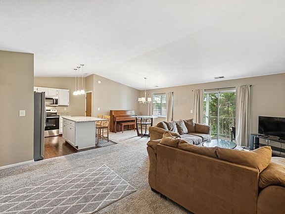 3rd image of 5242 Farm House Ln Unit 31