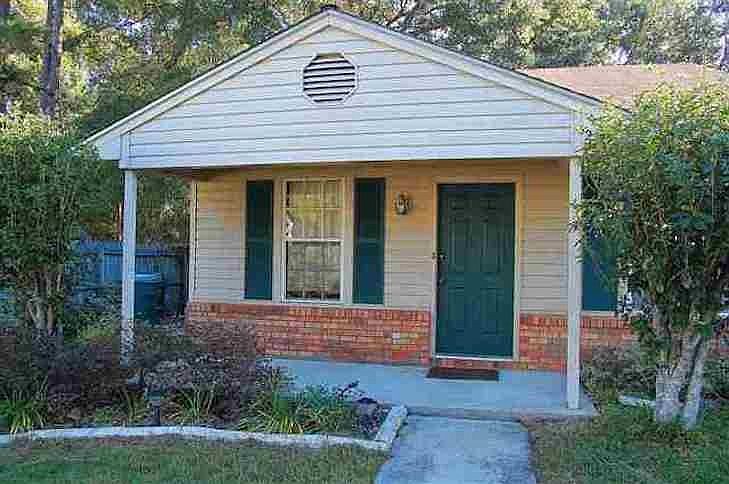 1st image of 2379 Ian Dr