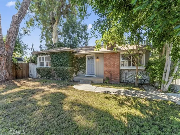 23238 Victory Blvd, Woodland Hills, CA 91367