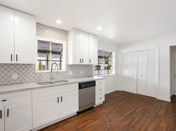 2435 Burlington Blvd, Dallas, TX 75211