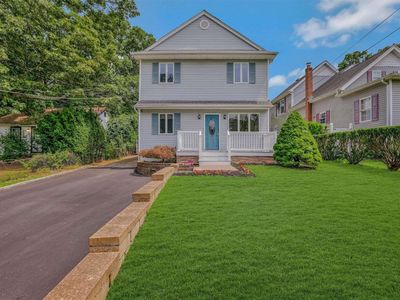 117 S Evergreen Drive, Selden, NY, 11784