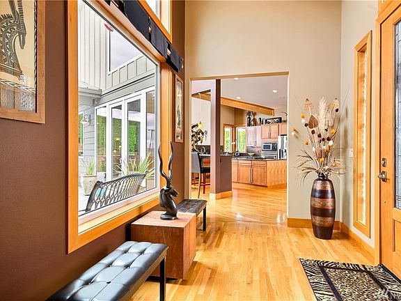 4th image of 17704 107th Street Ct E