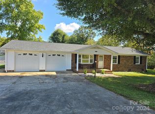 1820 Irish Potato Rd, Concord, NC 28025