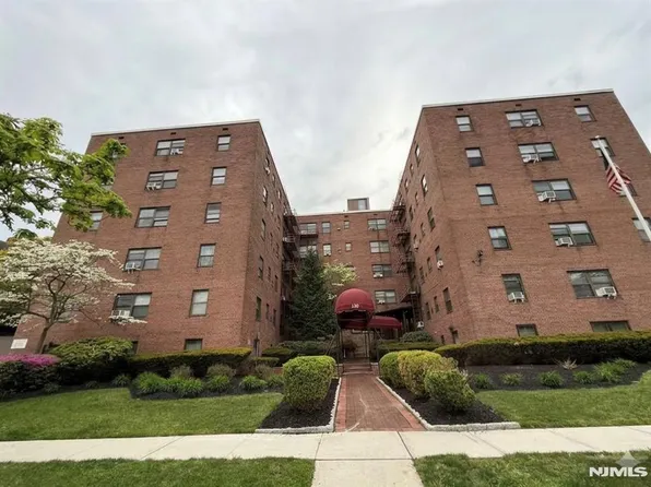 130 Orient Way APT 5K, Rutherford, NJ 07070