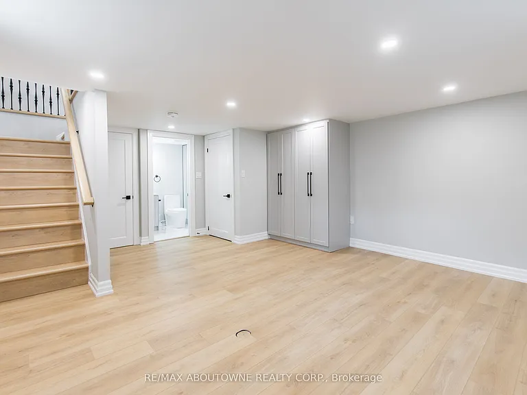 2 Thorndale Ave #C — Photo 13