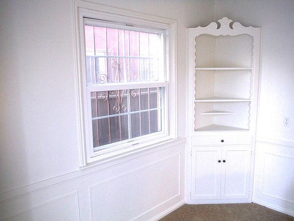 5th image of 2912 W 85th St