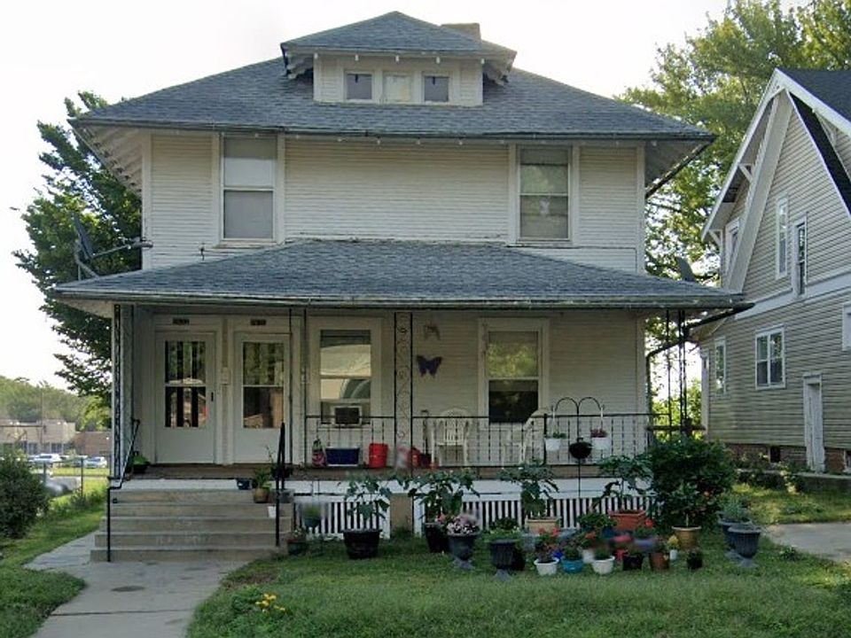 1st image of 2630 Douglas St