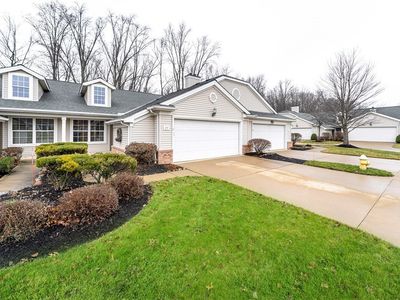 25 Community Dr, Avon Lake, OH, 44012
