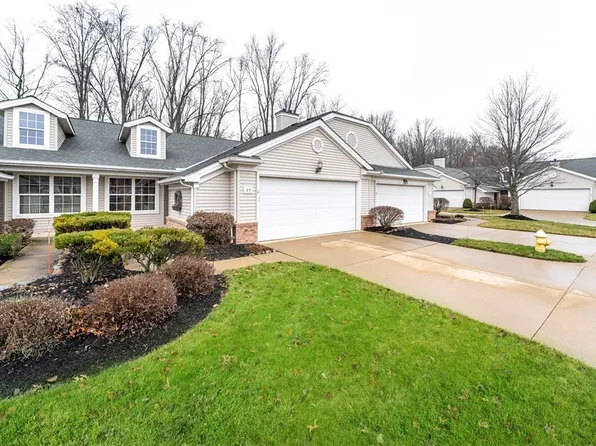 25 Community Dr, Avon Lake, OH 44012