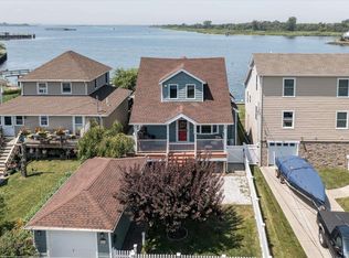 17 West Ave, Lawrence, NY 11559