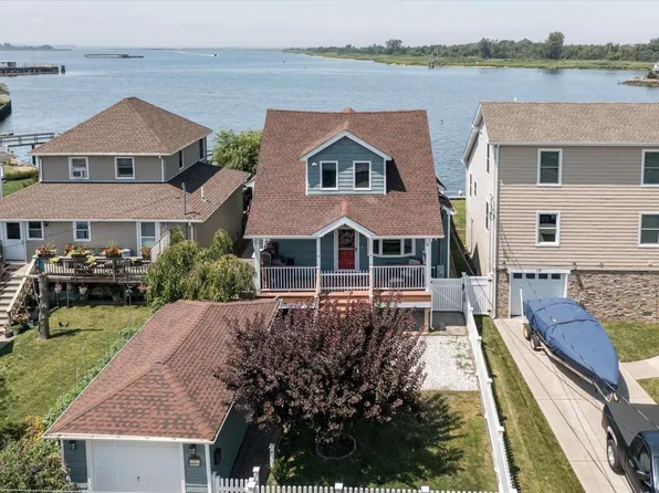 17 West Avenue, Lawrence, NY 11559