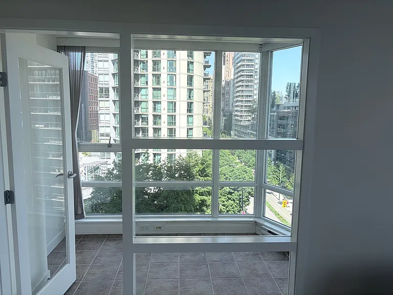 1495 Richards St #1006 — Photo 5