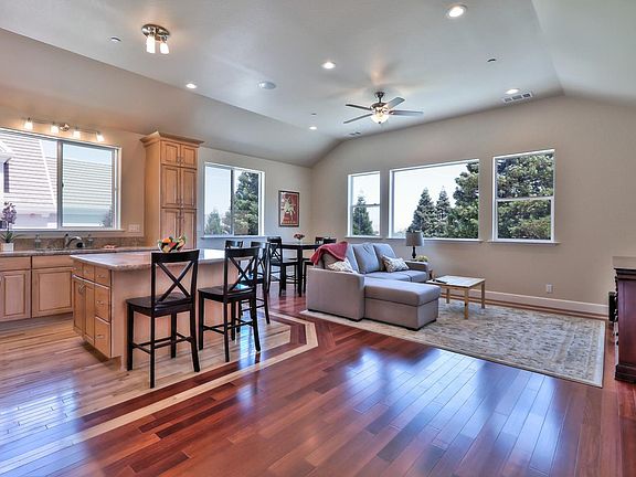 5th image of 18750 Glen Ayre Dr