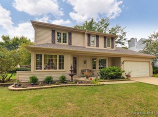 1070 Emerald Dr, Aurora, IL 60506