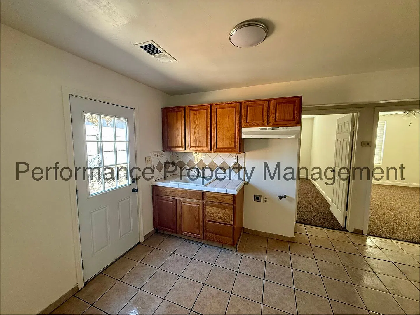 Cute 3 Bed/1 Bath N Bakersfield Home w/ RBP & Deposit Alternative Option — Photo 3