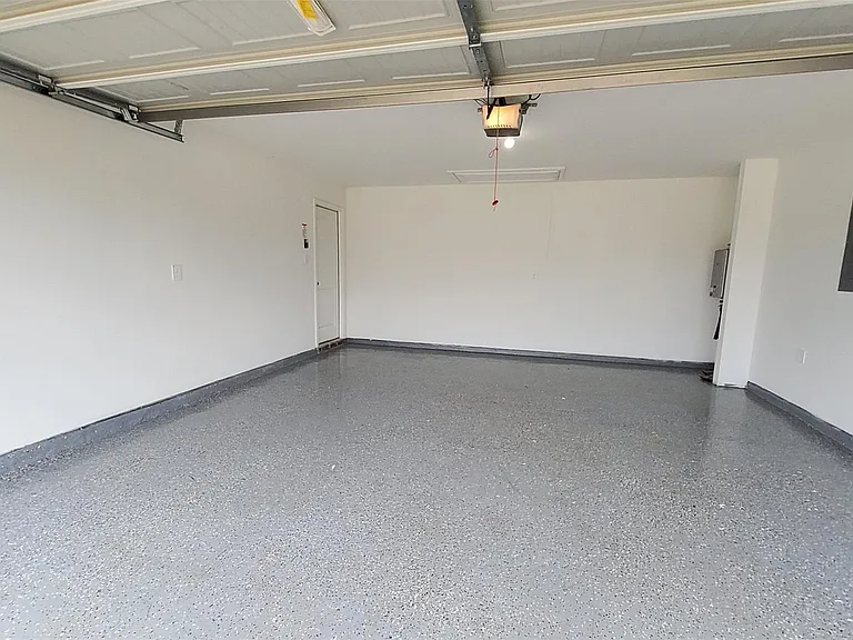 4901 Blue Beetle Ridge Dr — Photo 38