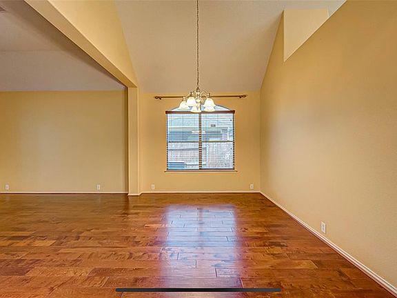 5th image of 26031 Crestford Park Ln