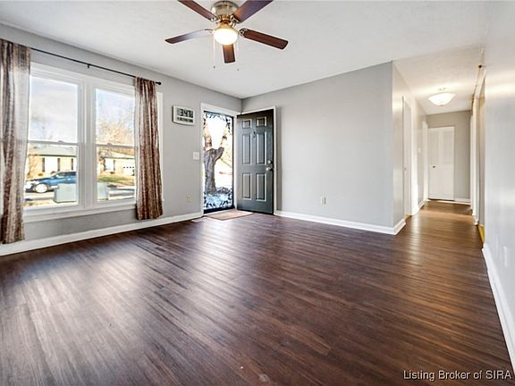 4th image of 202 Venetian Way