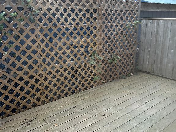 4th image of 3437 Redwood Ave #14