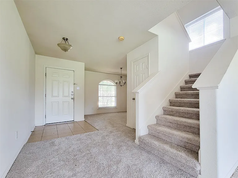 2322 Oxford Point Ln — Photo 7