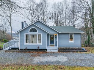 5015 Lake Forest Dr, Kingsport, TN 37663