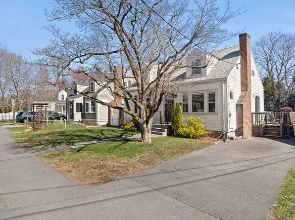 68 Beech St, Dedham, MA 02026