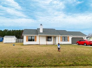 108 Foxtrail Dr, Hubert, NC 28539