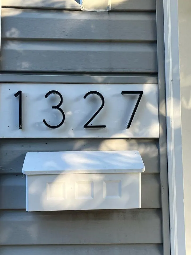 Beautifully Renovated Two Bedroom Highlands Home — Photo 1