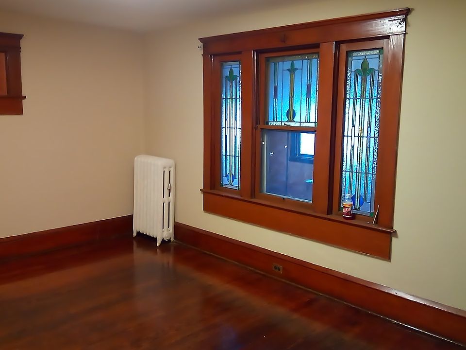 1st image of 108 Wilson St APT 2