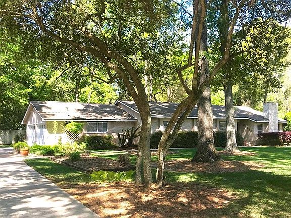 3rd image of 23823 Creek Wood Dr