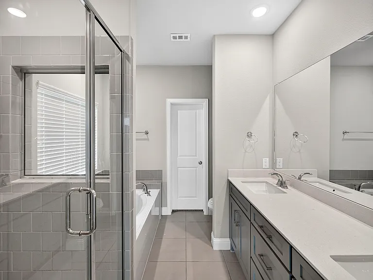 Primary ensuite bath