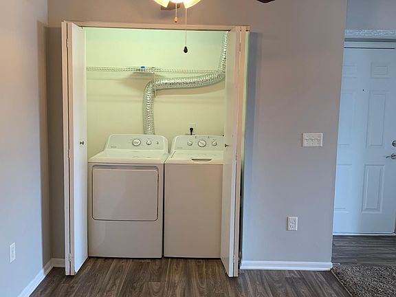 2nd image of 3357 Plum Creek Dr