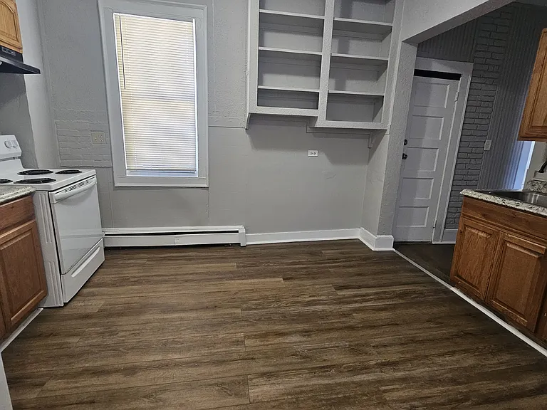 355 Goodrich St #1B — Photo 5