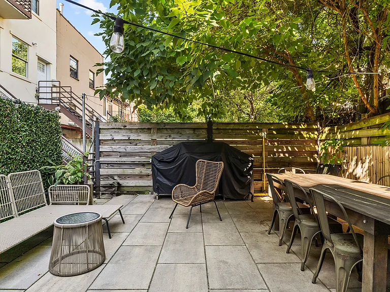 819 De Kalb Ave #2 — Photo 32