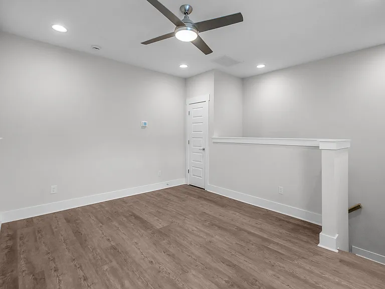 570 W End Dr — Photo 50