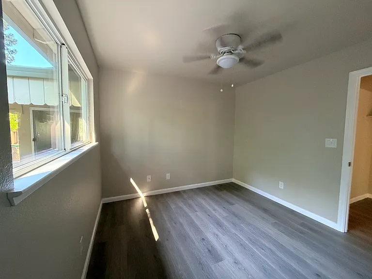 2nd bedroom.