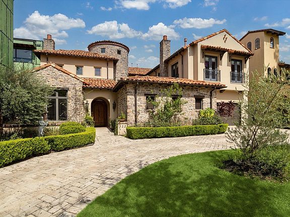 2nd image of 322 Crestwood Dr
