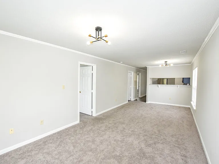 4273 Villas Dr — Photo 3