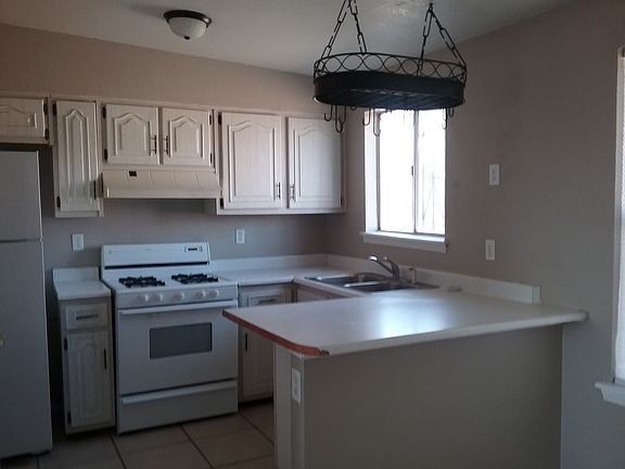 4th image of 10401 Dunlap Dr