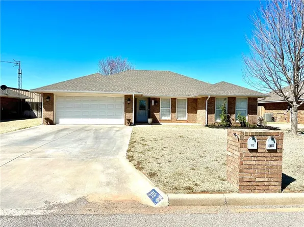 113 Peggy Dr, Elk City, OK 73644