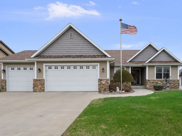 1717 E 61st St, Davenport, IA 52807