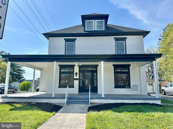 200 N Allison St, Greencastle, PA 17225